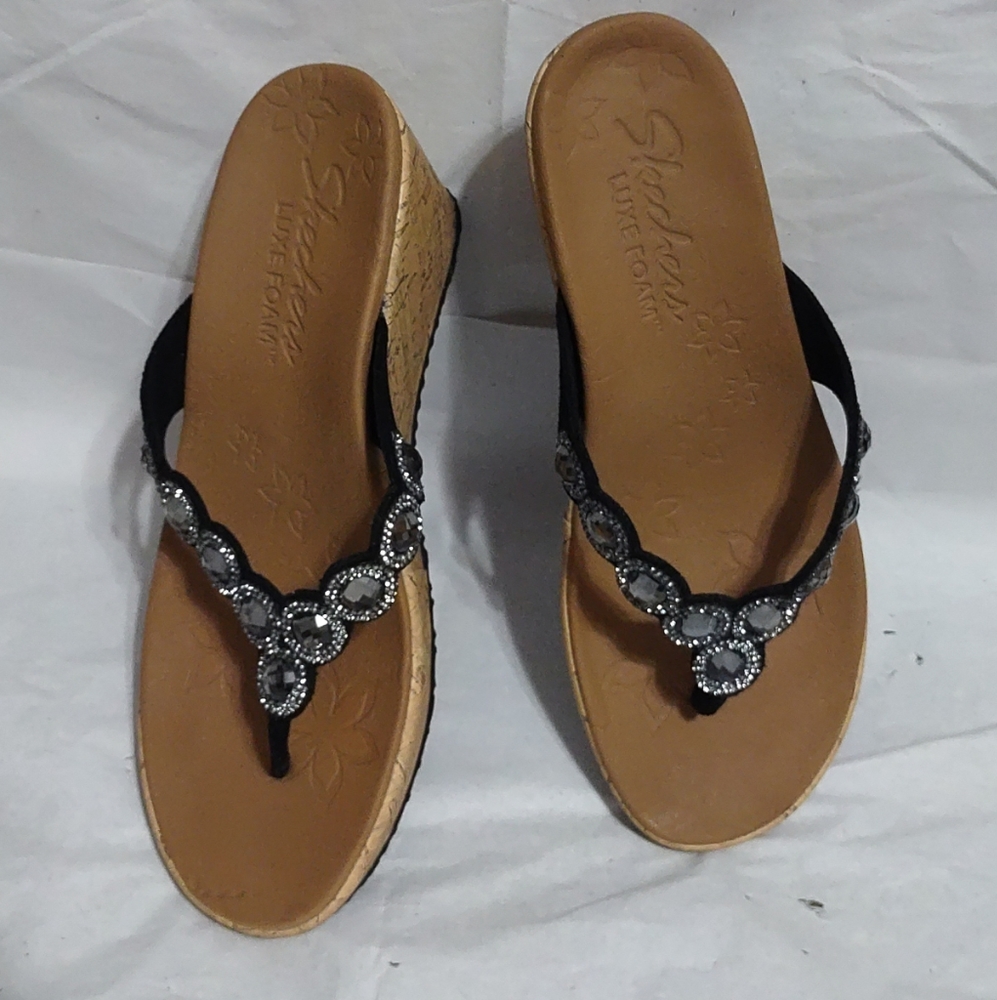 Sketcher Luxe Foam Sandals Size 9 Vegan Leather & Jewels Thongs Cork Wedge